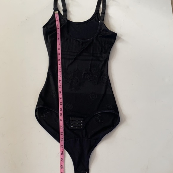 Black Lace spandex Bodysuit, Size XL - Picture 11 of 12